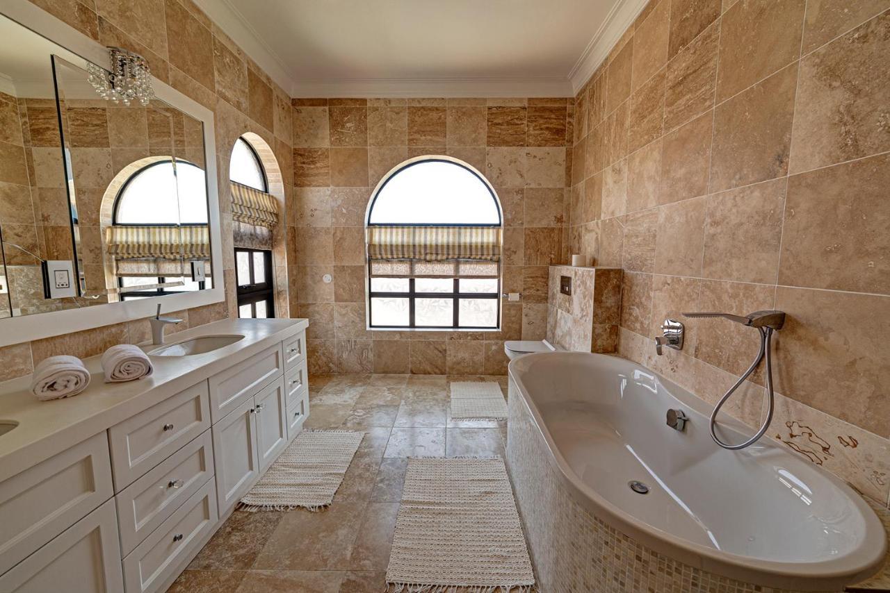 וואלביס ביי Lagoon Suites Guesthouse Cc מראה חיצוני תמונה