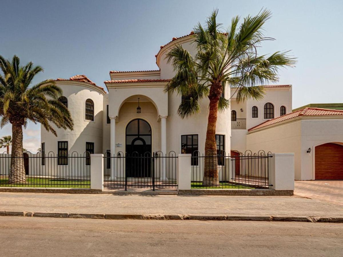 וואלביס ביי Lagoon Suites Guesthouse Cc מראה חיצוני תמונה